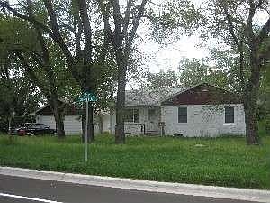 1st image of 1049 Summit Ave