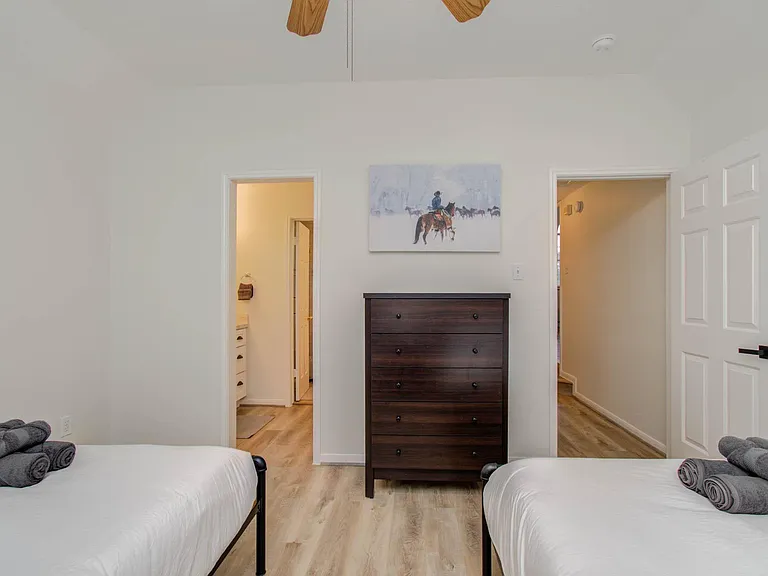 15627 Twisting Springs Dr — Photo 34