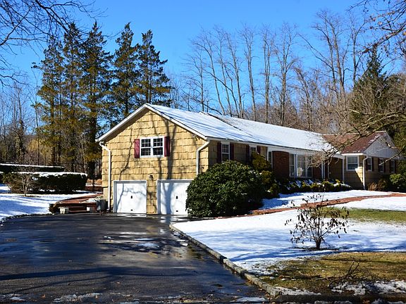 2nd image of 70 Hastings Dr
