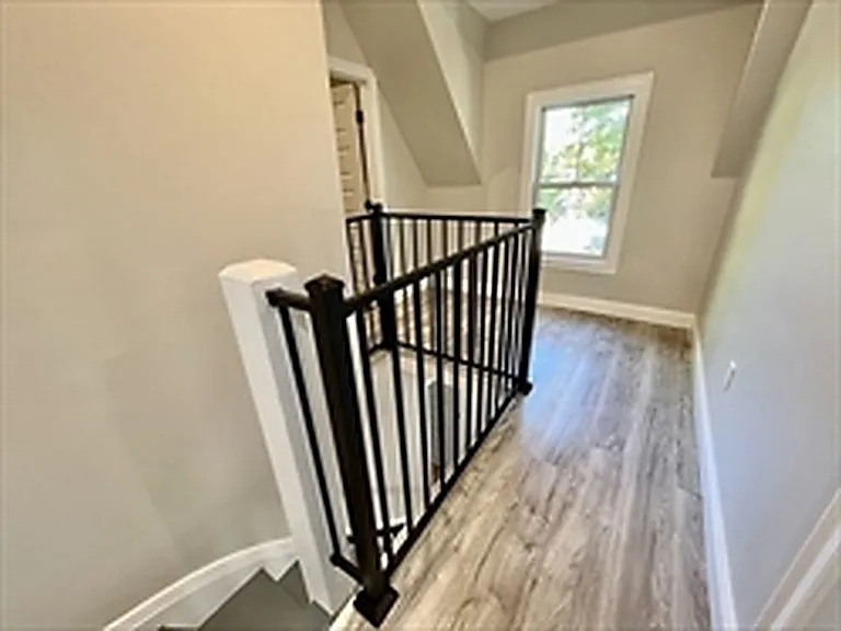 6 La Grange Pl — Photo 10