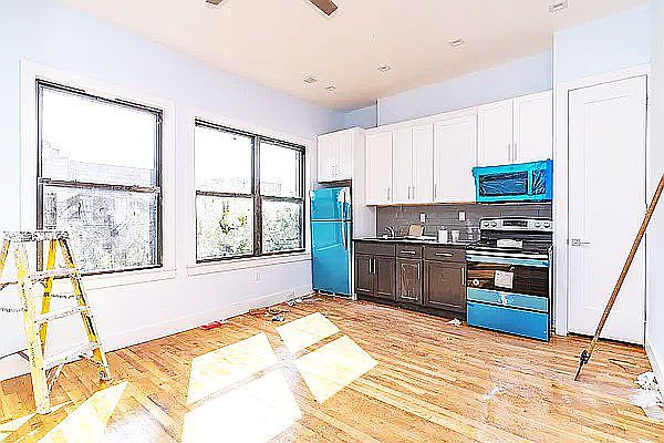 1st image of 247 Wilson Ave Floor 2