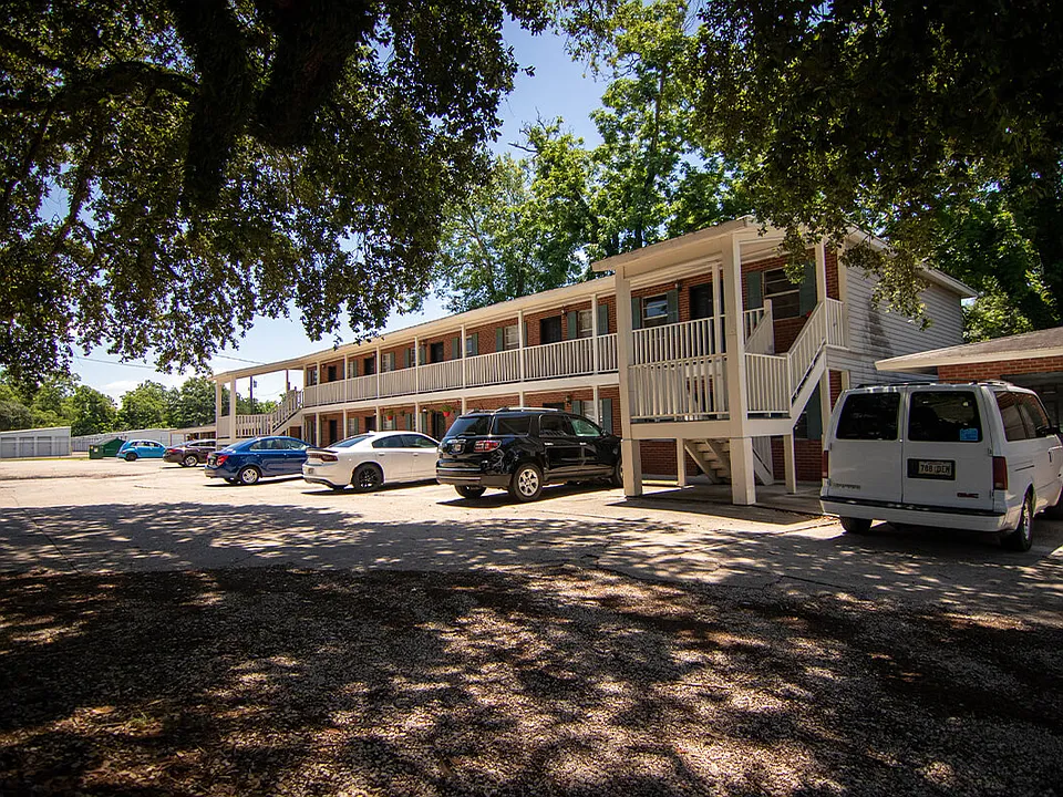 Oakley Apartments
