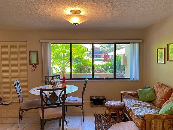 3rd image of 958 Sunridge Dr