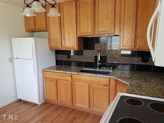3rd image of 3706 Central St