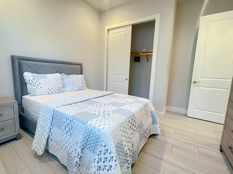 12504 Nautilus Cir — Photo 16