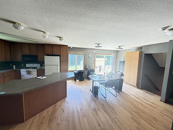 2nd image of 698 Baker ROAD
