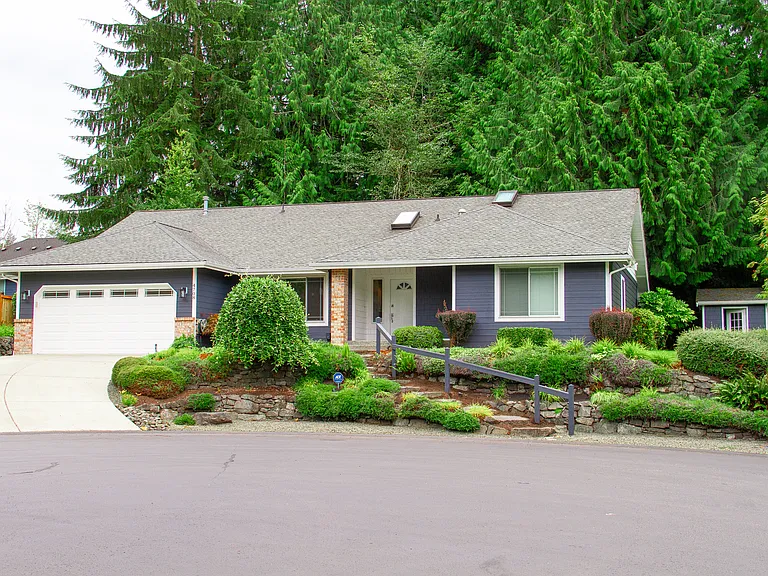 4708 Bear Creek Ln — Photo 2