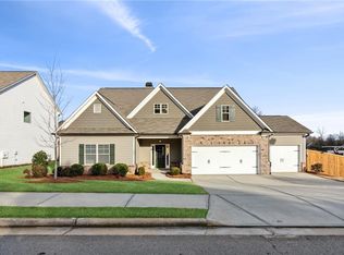 105 Morris Creek Dr, Hoschton, GA 30548