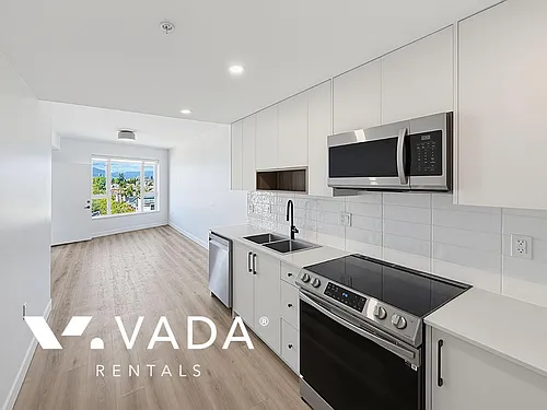 3068 Kingsway Photo 1