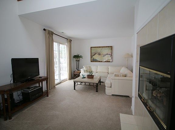 4th image of 1405 Laurel Oaks Dr