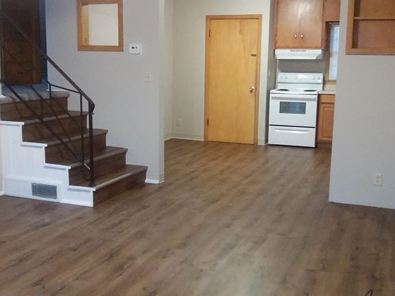 Living Room looking into kitchen
