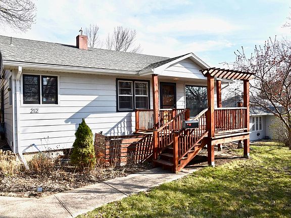 2nd image of 212 N Sebree Pl