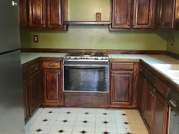 4th image of 1803 Townhouse Dr Unit 2