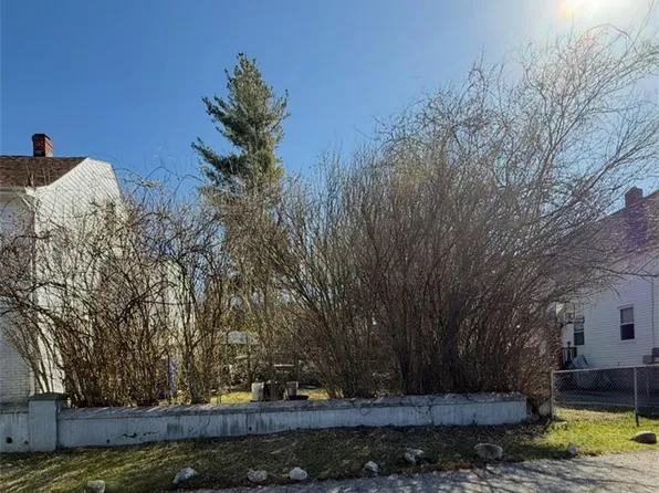 20 McClellan St, Providence, RI 02909