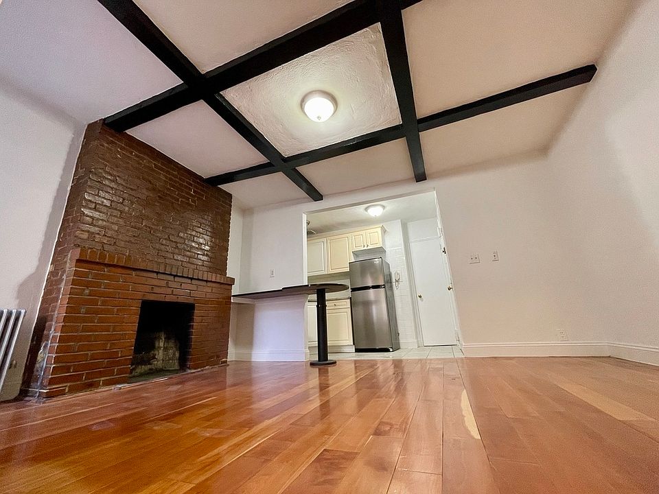 1st image of 319 W 13th St #5A1