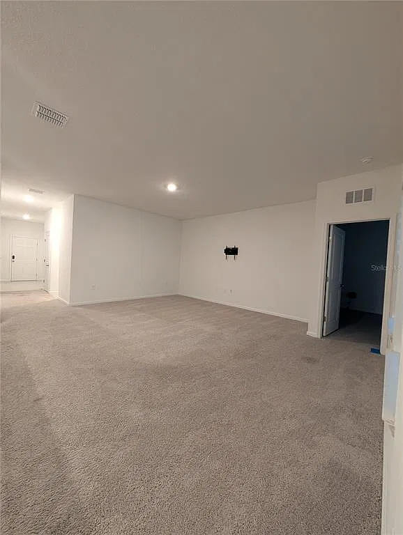 3 bed, 2.0 bath, 1764 sqft, $2,000 — Photo 4
