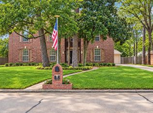 111 Pine Manor Dr, Conroe, TX 77385