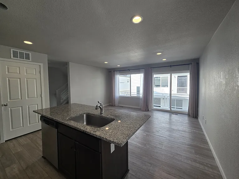 5772 Tramore Ct — Photo 10