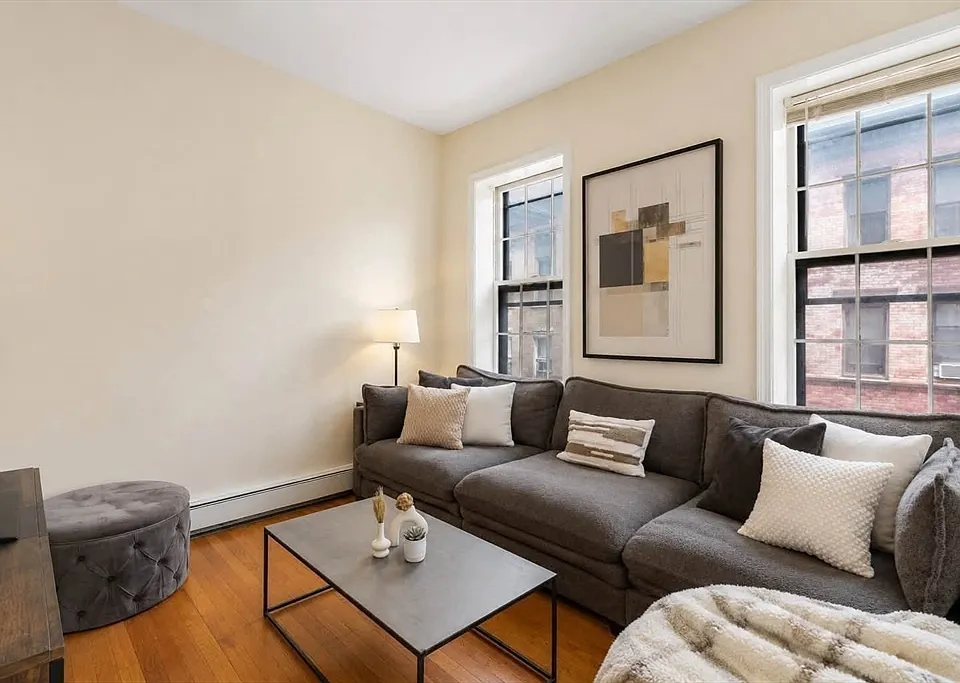 28 Phillips St #3