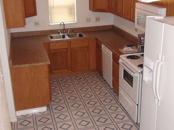 4th image of 2680 Linson St