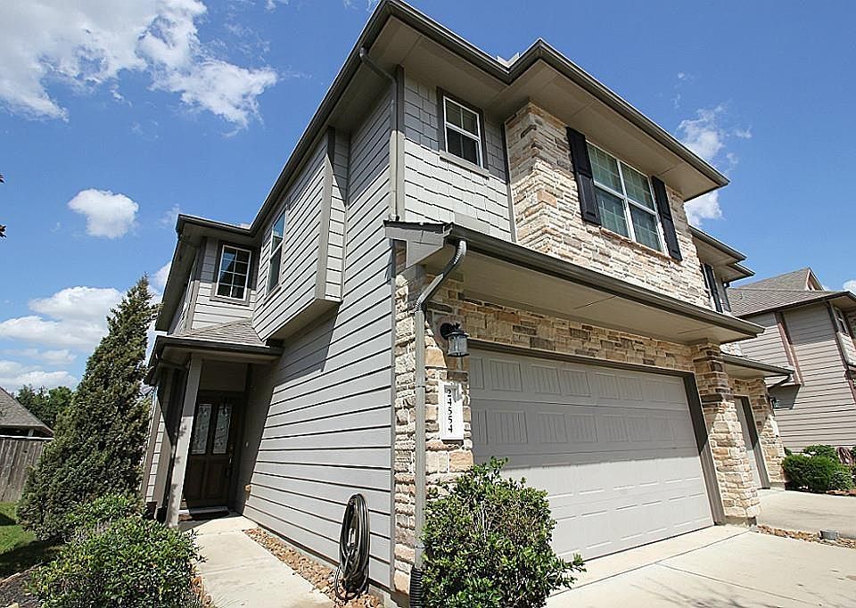 1st image of 24554 Folkstone Cir