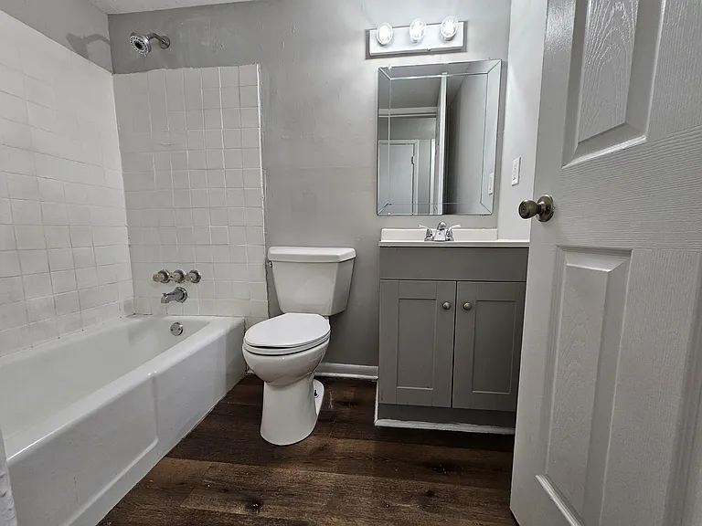 2404 Velma Ave — Photo 11
