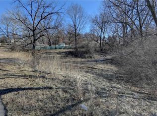 2701 NW 68th St, Kansas City, MO 64151