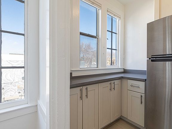 4th image of 3017 22nd St APT 3