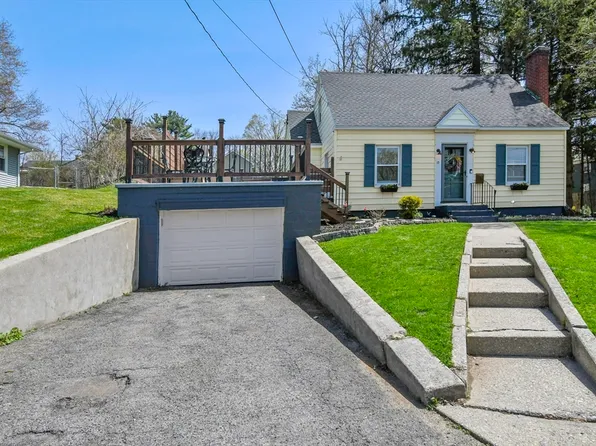 12 Riverview Dr, Dalton, MA 01226