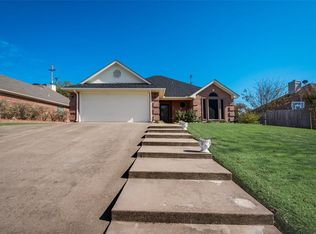 1205 Westbriar Dr, Weatherford, TX 76086