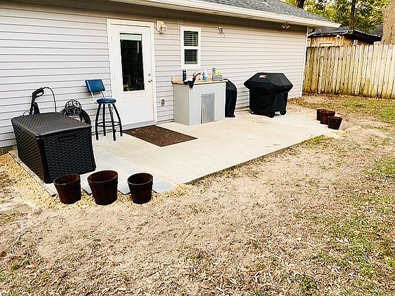 5th image of 607 Powell Dr