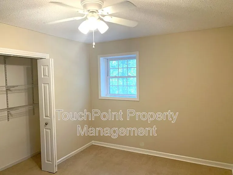 1114 Glenshannon Rd — Photo 20
