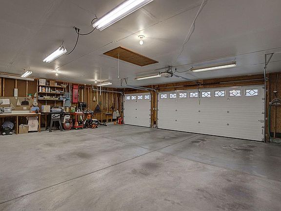 3rd image of 282 Ashley Briar Dr