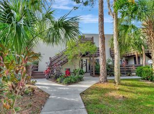 106 Pinebrook Dr, Fort Myers, FL 33907