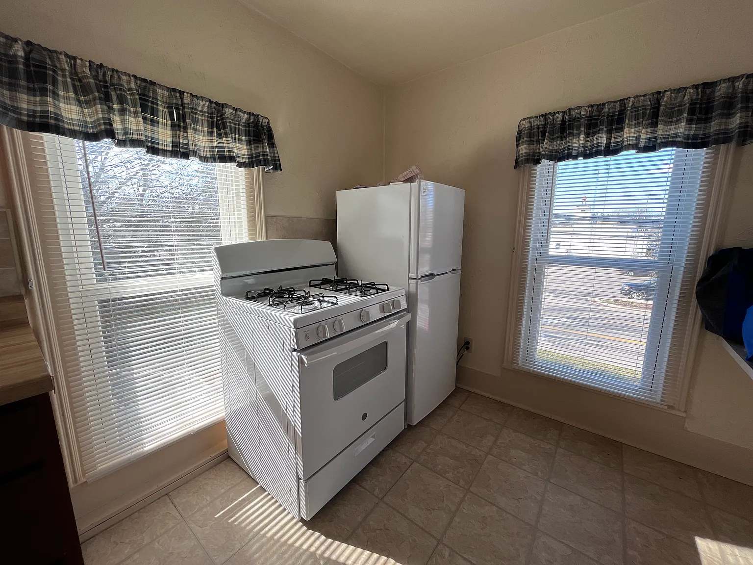 118 Hickory St — Photo 1