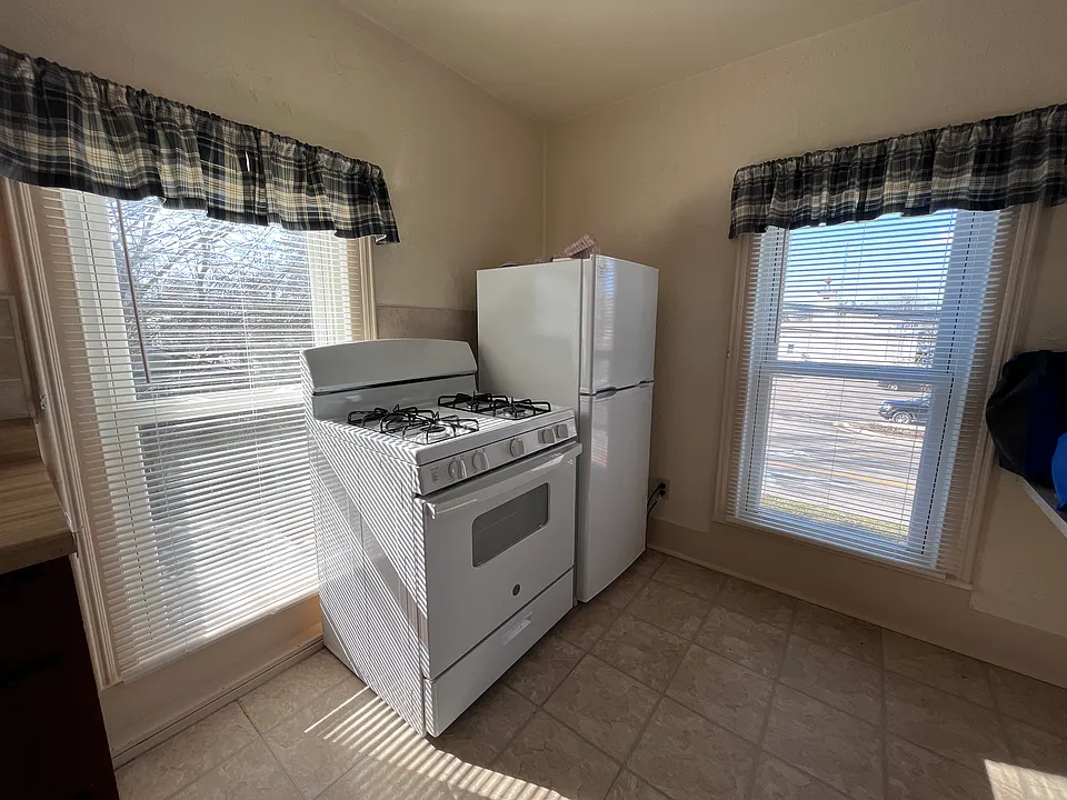 118 Hickory St #2