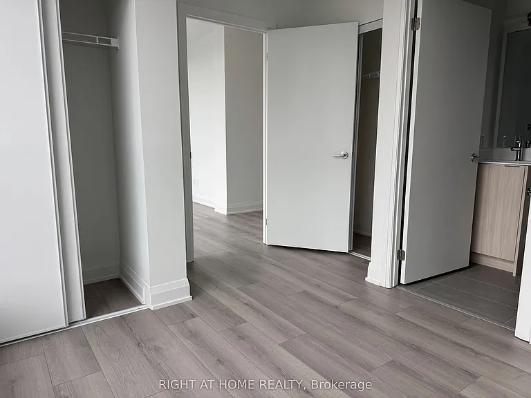 743 Warden Ave #218 — Photo 23