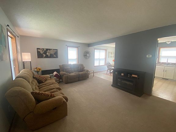 2nd image of 805 3rd Ave NE