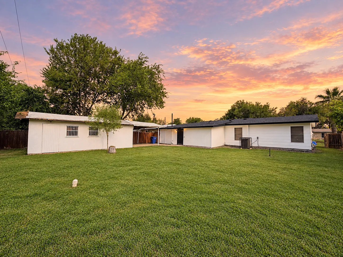 4 bed, 1600 sqft, $1,695 — Photo 2