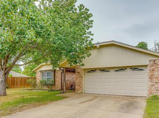7321 Channel View Dr, Fort Worth, TX 76133