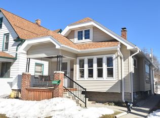 1554 S 72nd St, West Allis, WI 53214