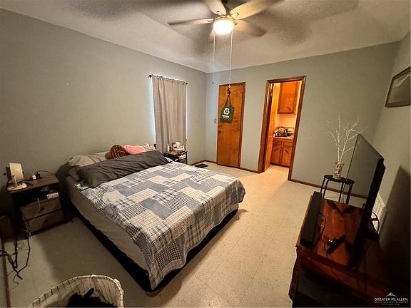 5th image of 917 W 9th St