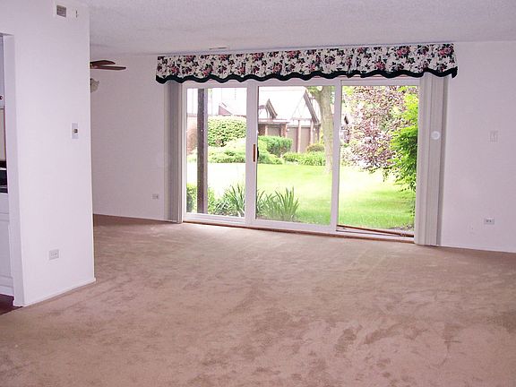 3rd image of 11206 Cottonwood Dr #228