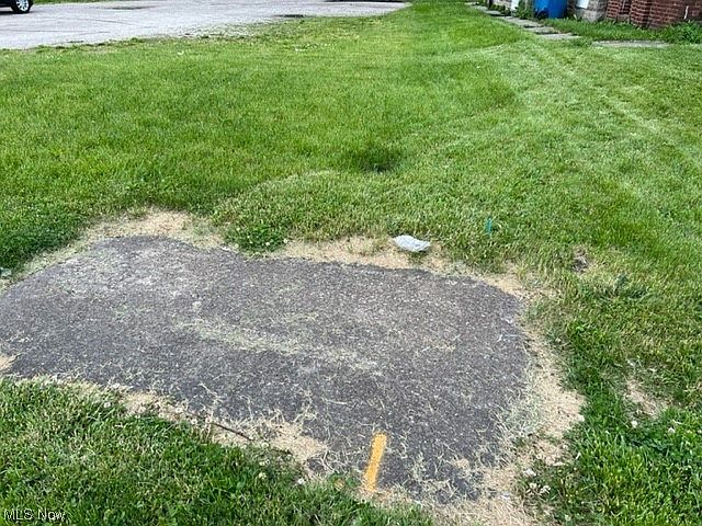 2nd image of E 21st St