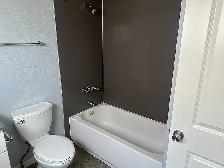 151 W Southgate Ave #4 — Photo 8