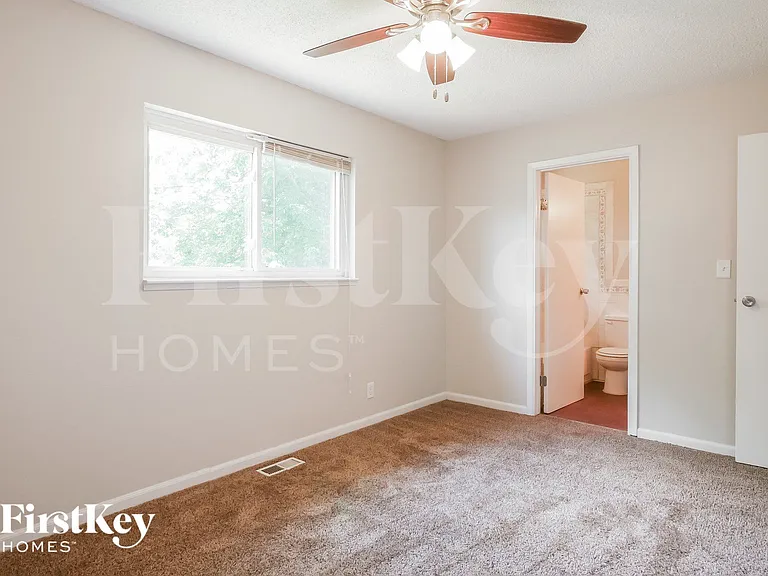 221 Rockhurst Rd — Photo 8