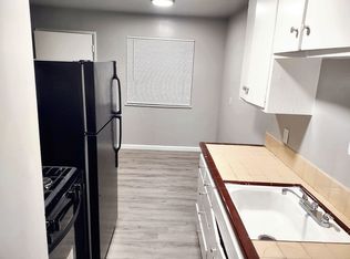 3080 E 15th St APT 33, Oakland, CA 94601