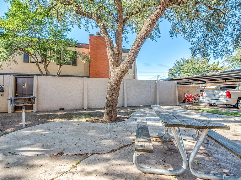 5302 Kenosha Ave — Photo 25