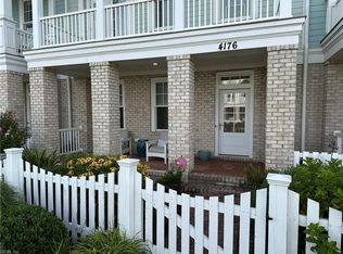 4176 E Beach Dr, Norfolk, VA 23518