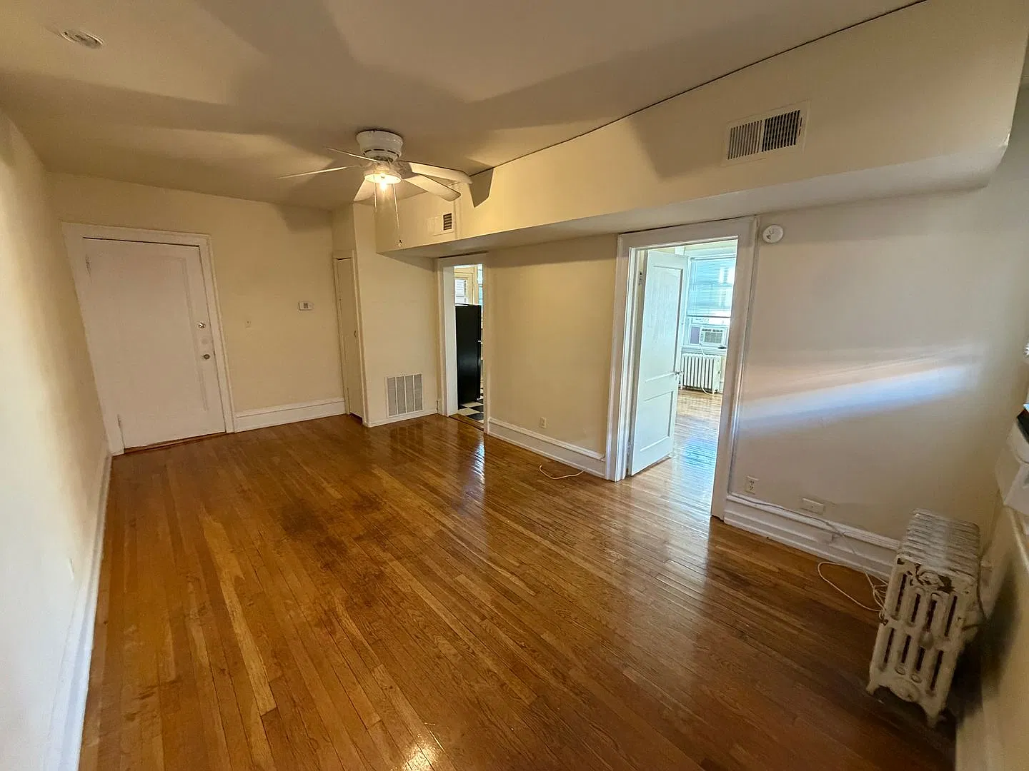 2832 Monument Ave.* — Photo 4